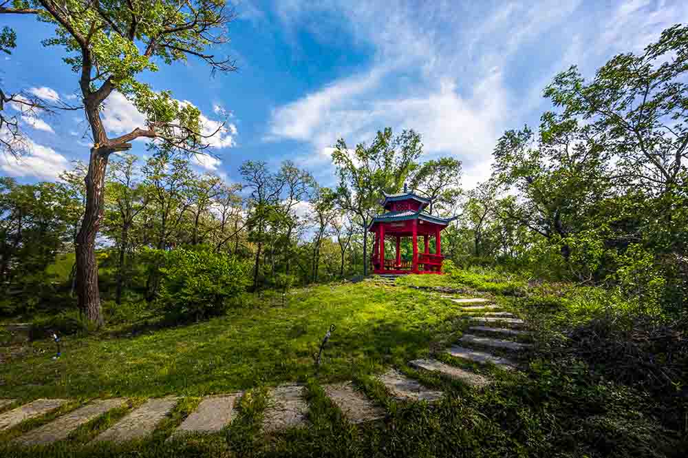 福山公墓伴山亭